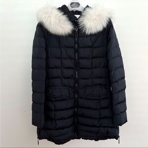Women's Black Hooded Puffer Jacket